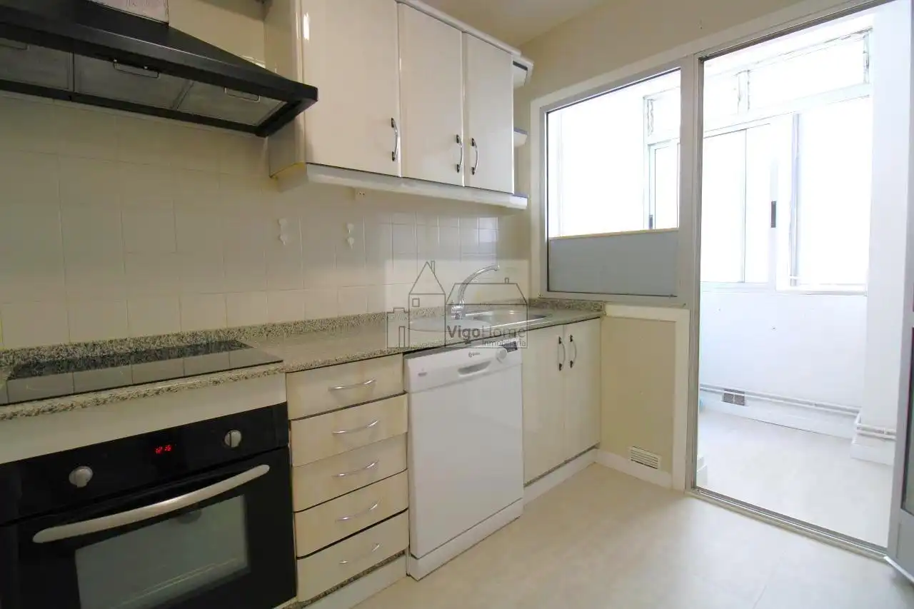 Appartamento con terrazza in affitto a Areal, imagen 15