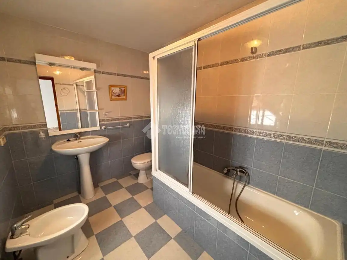 Bathroom of Houses for sale in Jódar  with Terrace and Balcony