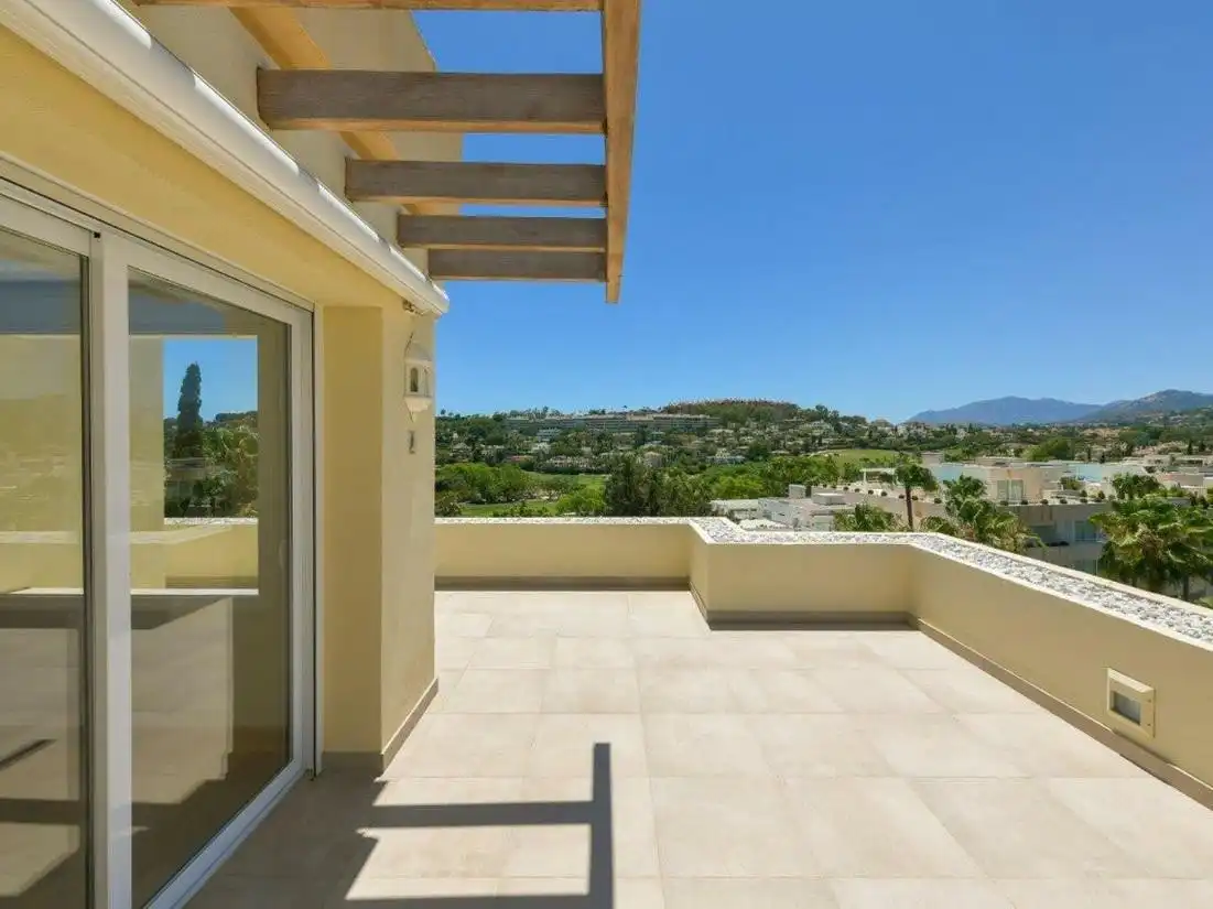 Penthouse with pool for sale in Nueva Andalucía, imagen 26