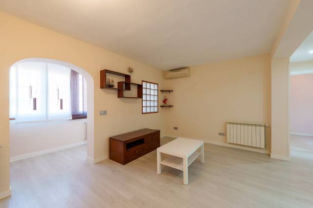 Piso en Venta en Calle de Valmojado en Aluche