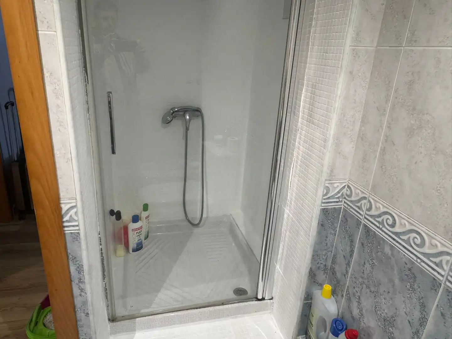 Bathroom of Flat for rent in Madrid  with Air Conditioner, Heating and Furnished