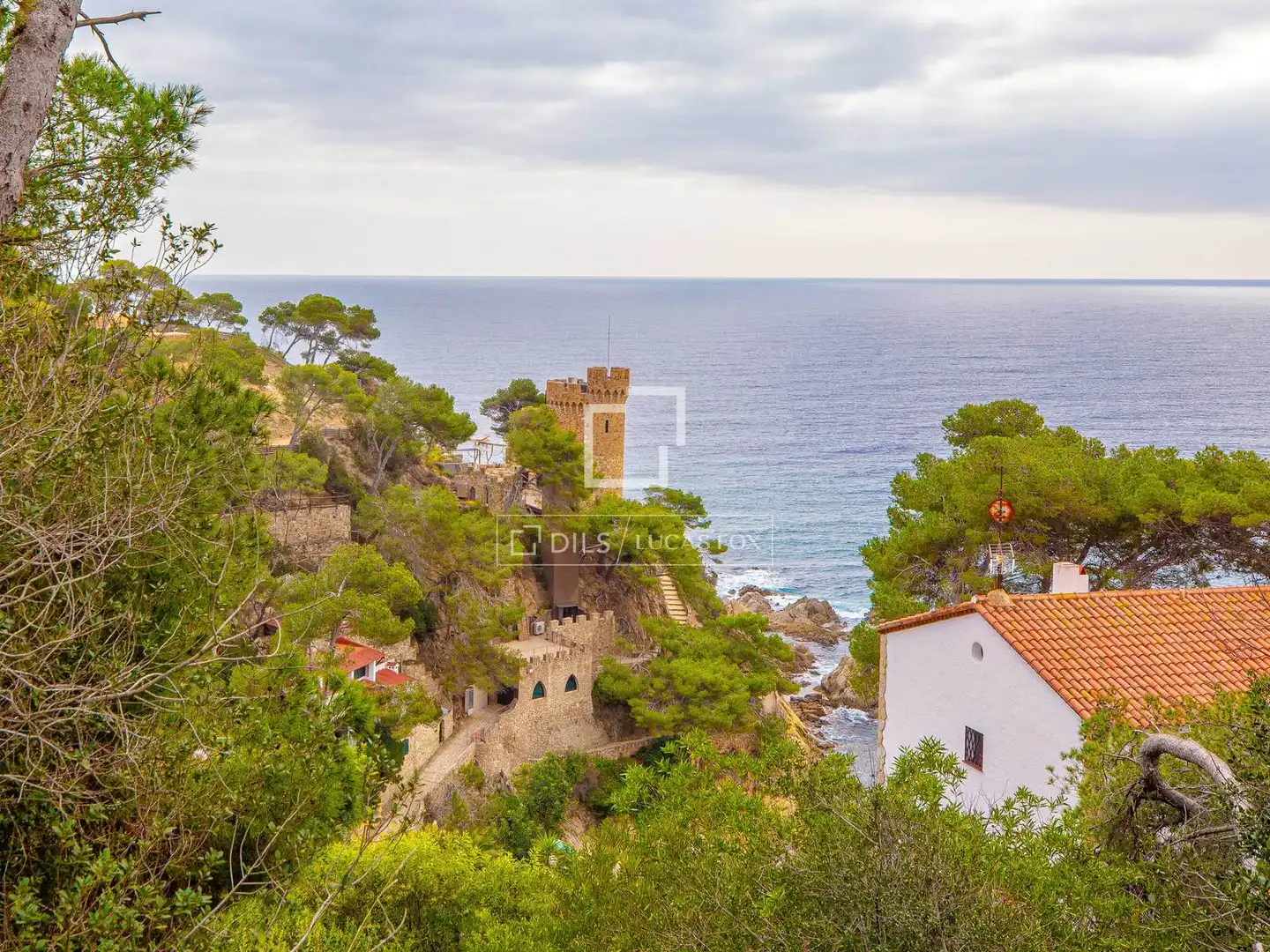 Vista exterior de Casa o xalet en venda en Lloret de Mar amb Jardí privat, Traster i Piscina