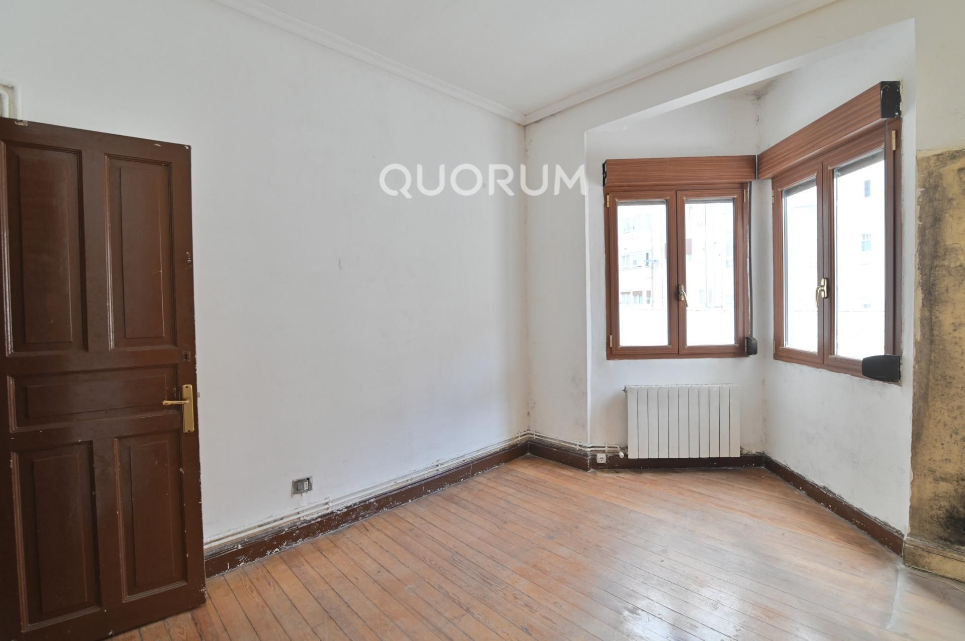 Habitación de Piso en venta en Bilbao  con Calefacción