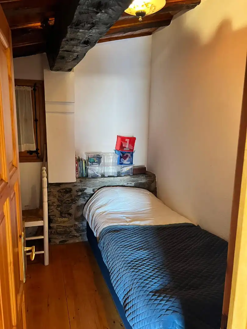Bedroom of Houses for sale in Vilallonga de Ter  with Furnished