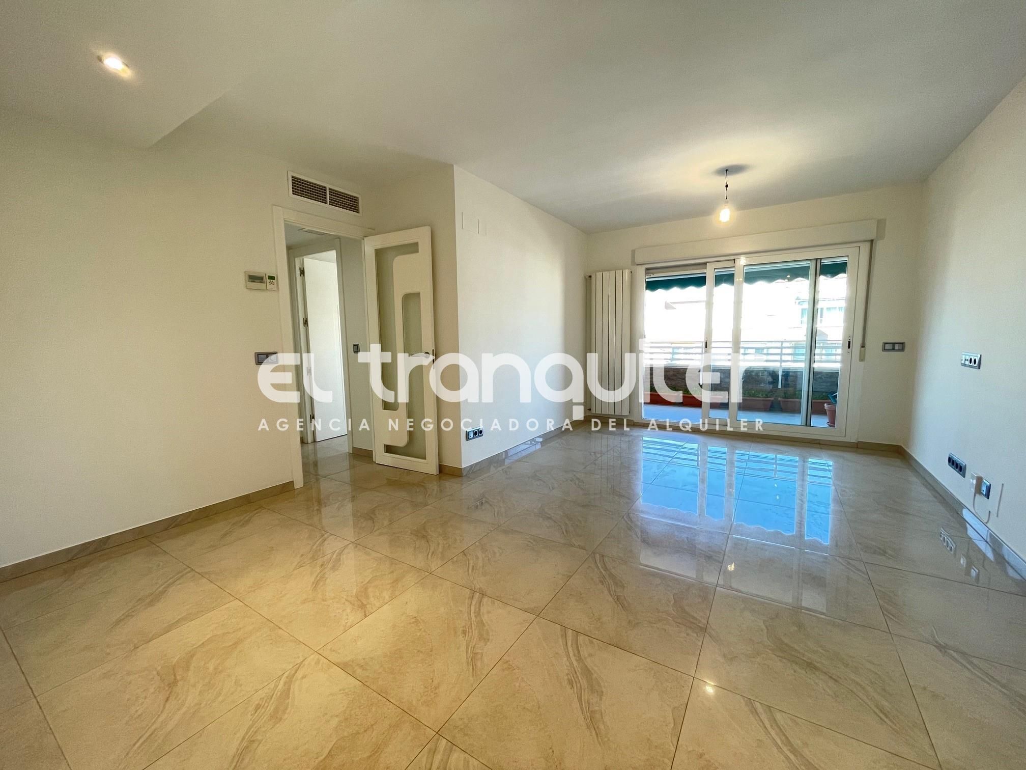 Exterior view of Flat to rent in  Madrid Capital  with Air Conditioner, Terrace and Storage room