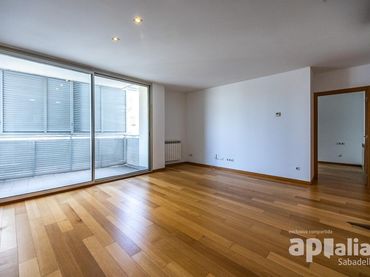 Piso con balcón en venta en Centre - Sant Oleguer