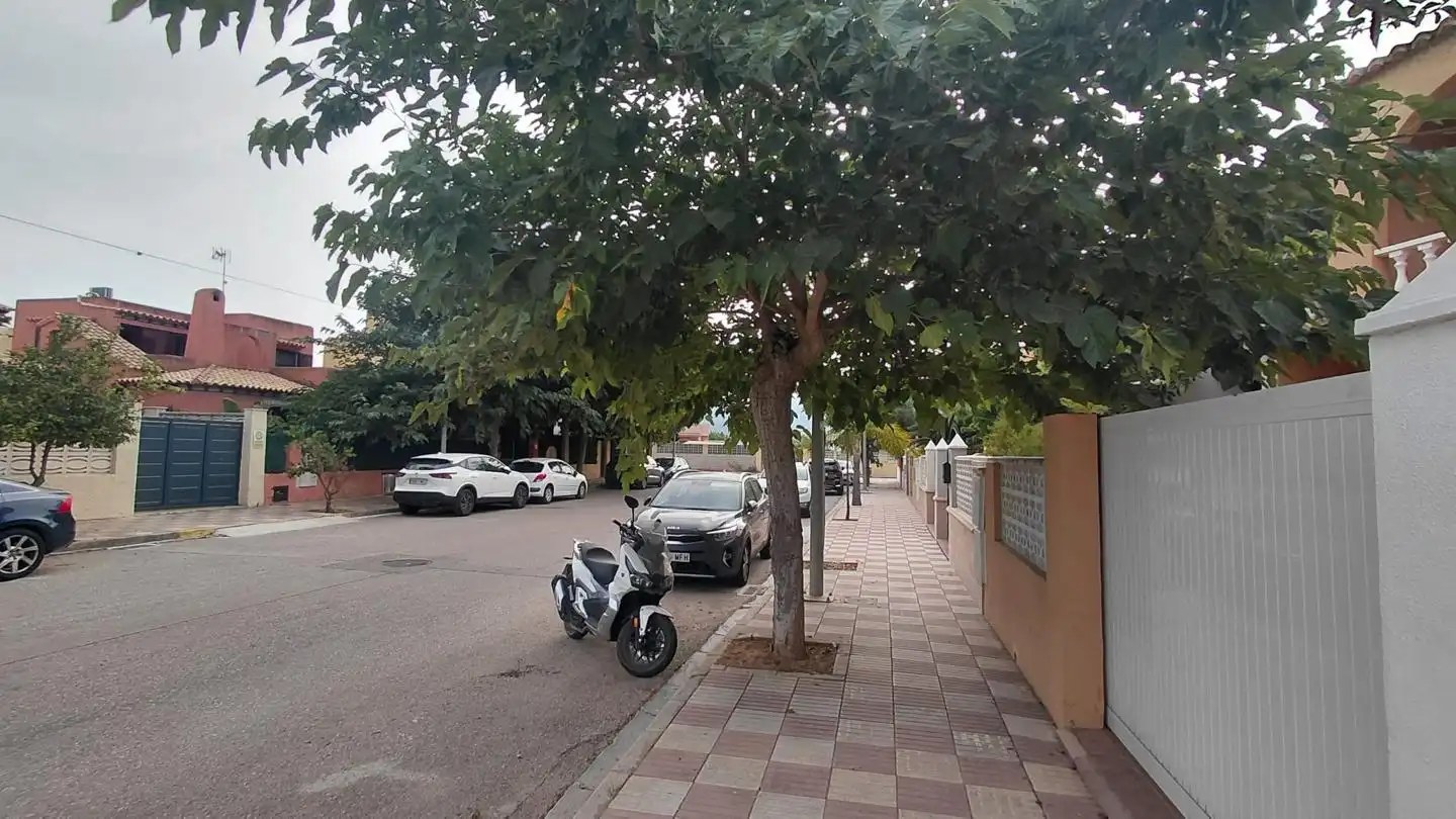 Parking de Casa o chalet en venta en Tavernes de la Valldigna con Calefacción, Terraza y Amueblado