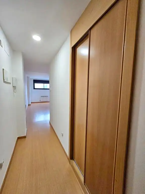 Wohnung zur Miete in Valdemoro mit Heizung, Parkett und Ofen