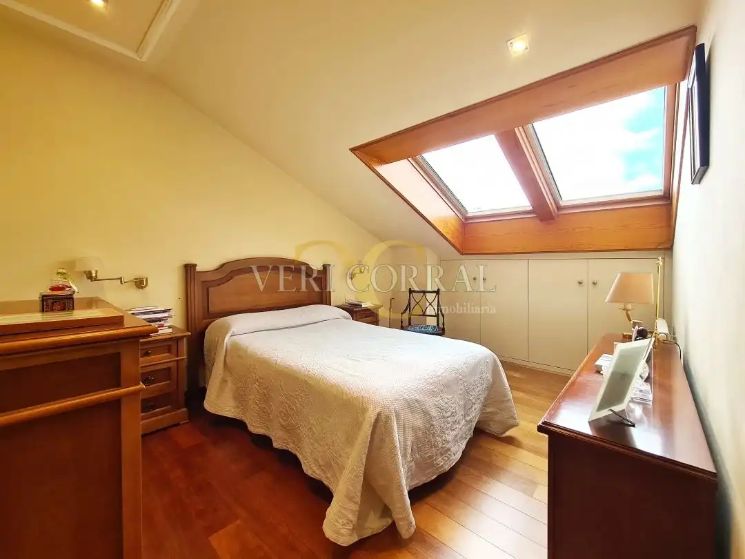 Bedroom of Flat for sale in Oviedo   with Heating, Terrace and Storage room