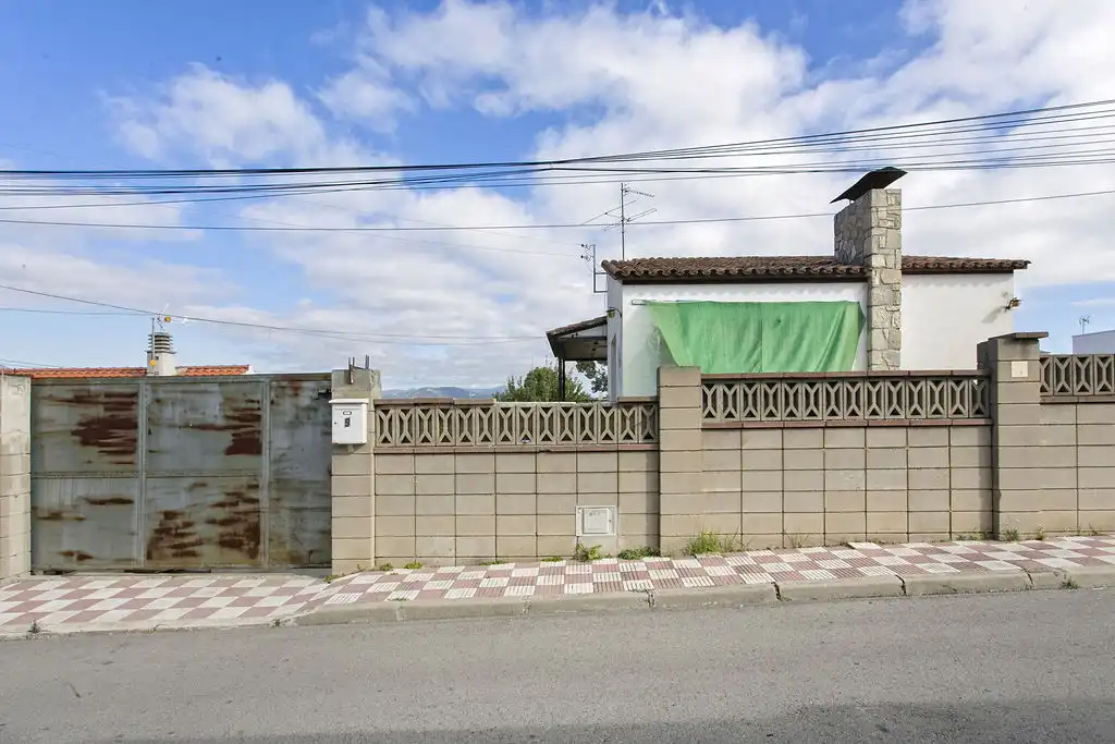 Villa con piscina in vendita a C/ Roger de Lluria