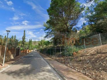 Terreno residenziale in vendita a Calle Montserrat, De (Mas Alba)