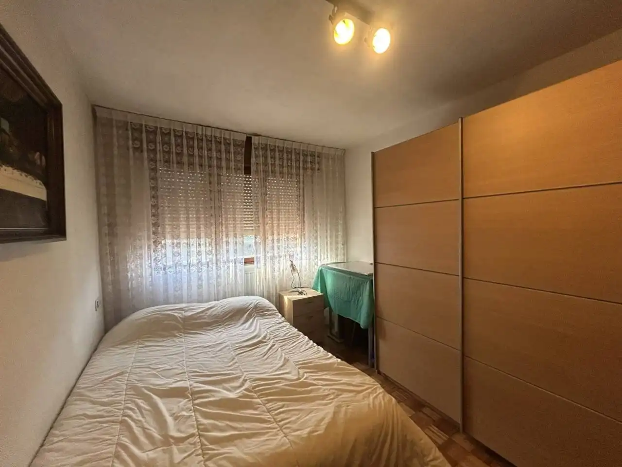 Schlafzimmer von Wohnung zum Verkauf in Oviedo  mit Heizung, Parkett und Abstellraum