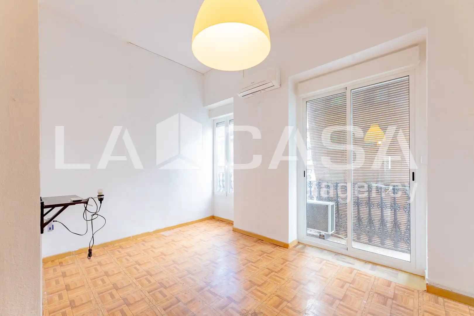 Bedroom of Flat for sale in Valencia  with Balcony
