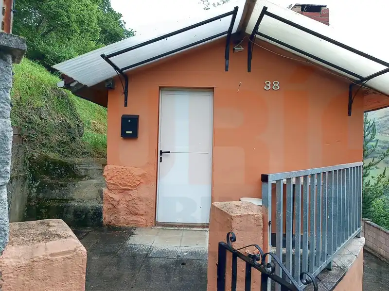 Vista exterior de Finca rústica en venta en Riosa con Calefacción y Amueblado