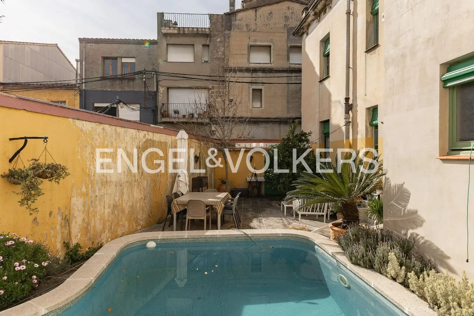 Piscina de Casa adosada en venta en Sant Celoni con Calefacción, Jardín privado y Terraza