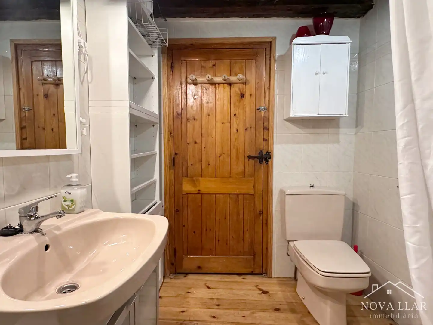 Bathroom of Houses for sale in Ribes de Freser  with Heating, Parquet flooring and Terrace