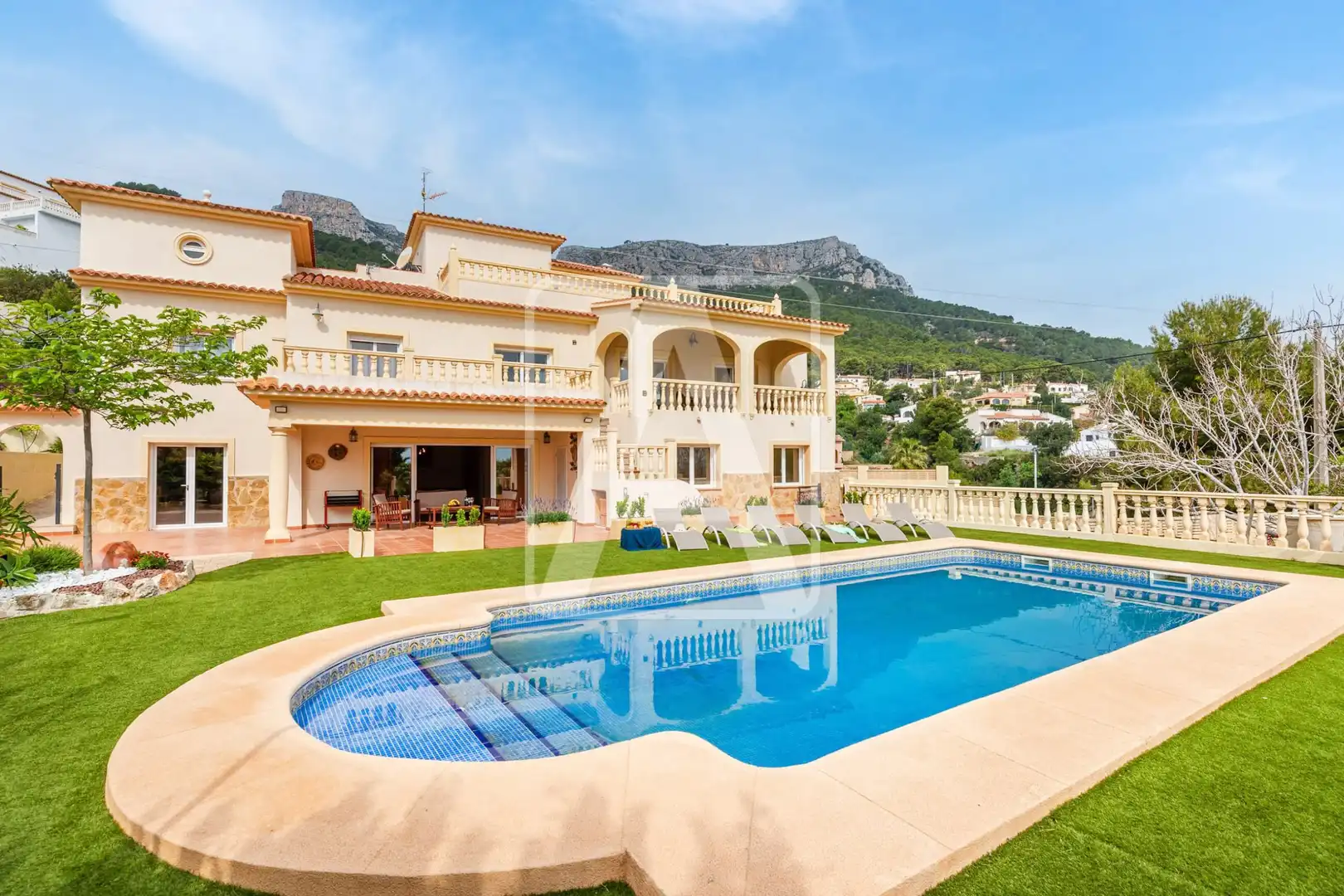 Xalet amb piscina en venda a Oltamar - Cucarres
