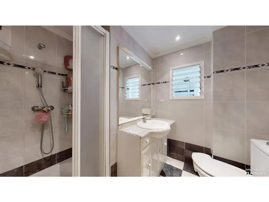 Baño de Piso en venta en Torrent con Aire acondicionado, Calefacción y Terraza