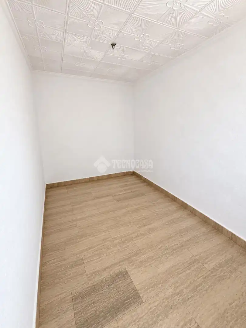 Flat with terrace for sale in Florida - Ciudad de Asís, imagen 9