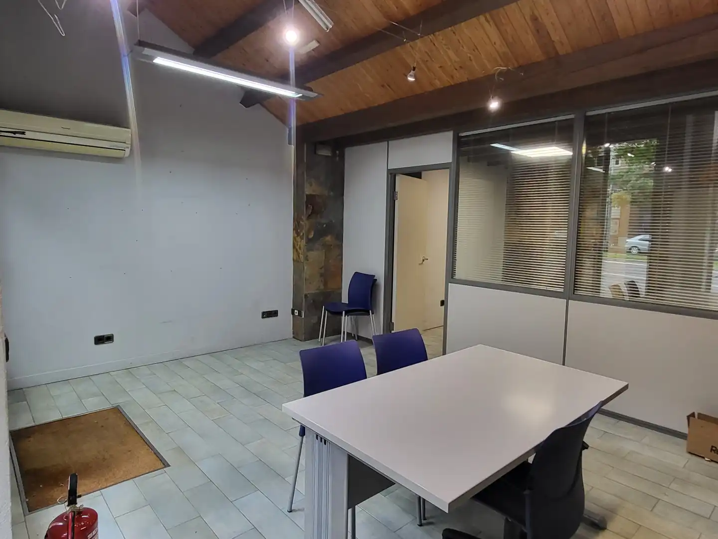Commercial properties for sale in  Pamplona / Iruña  with Air Conditioner, Heating and Furnished