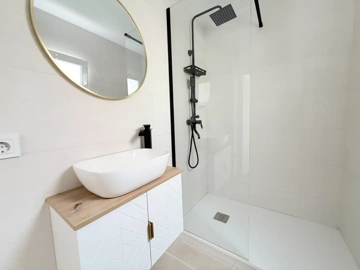 Baño de Casa o chalet en venta en Bormujos con Parquet y Terraza