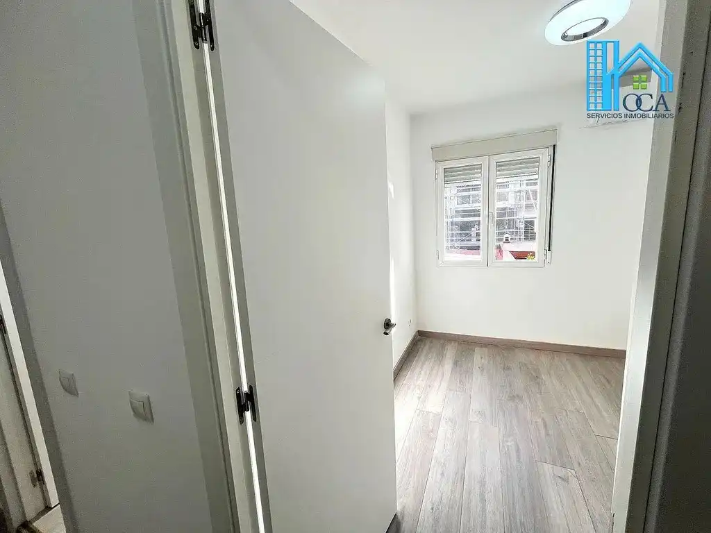 Bedroom of Flat for sale in Madrid  with Air Conditioner