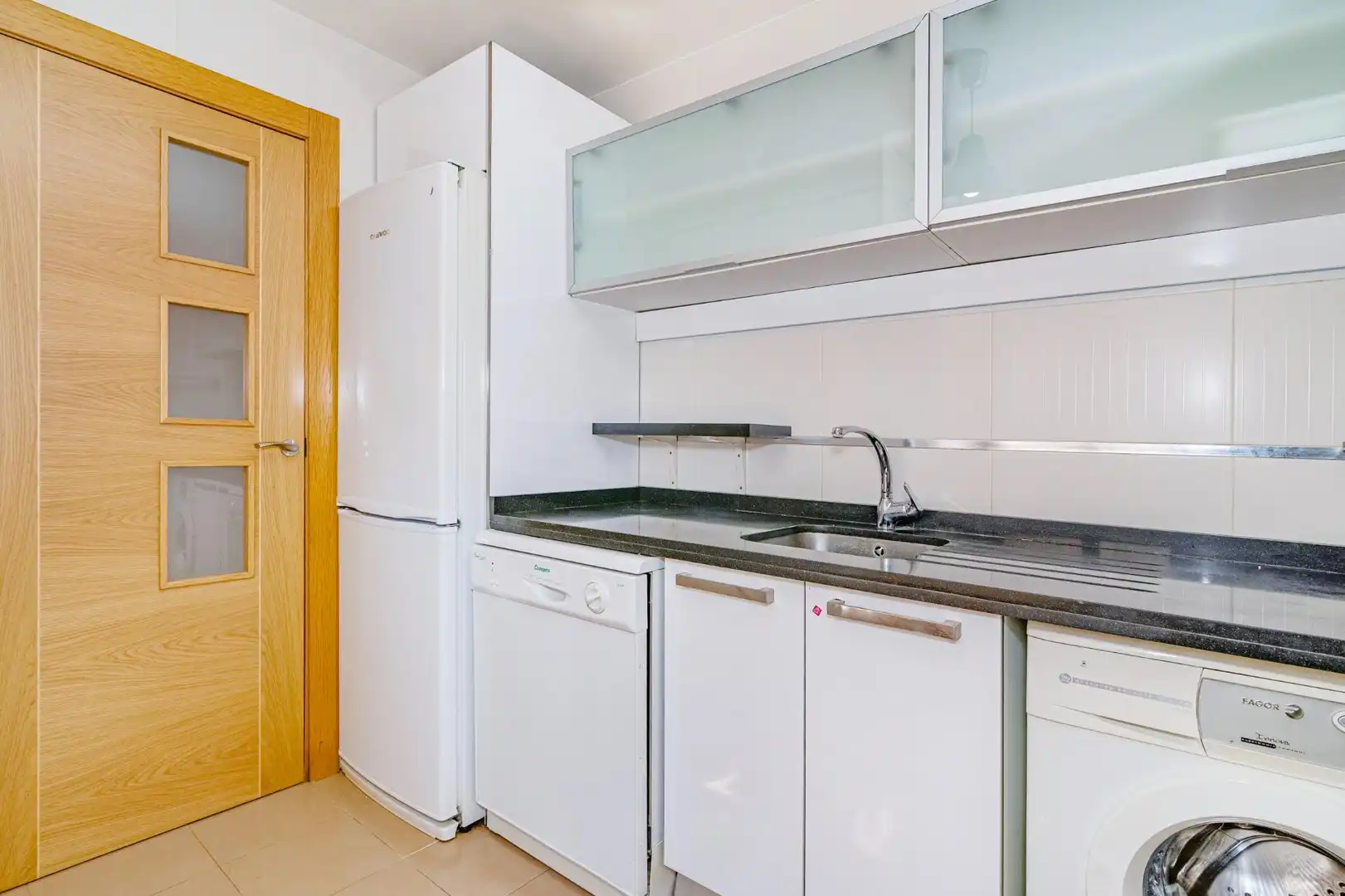 Cocina de Piso en venta en Vegas del Genil con Calefacción, Trastero y Balcón