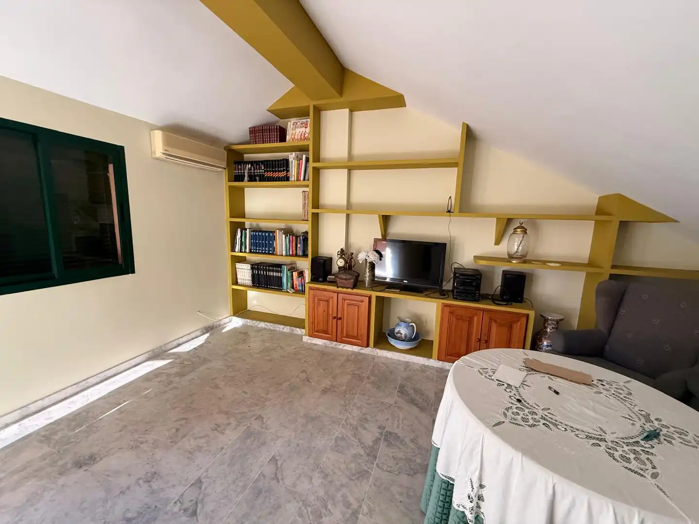 Living room of Detached homes for sale in Algeciras  with Swimming Pool