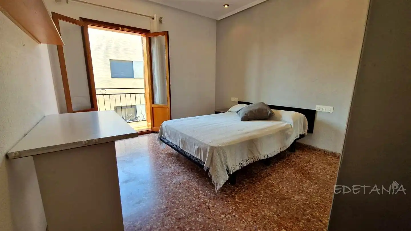 Habitación de Piso en venta en Alfara del Patriarca con Aire acondicionado, Trastero y Amueblado