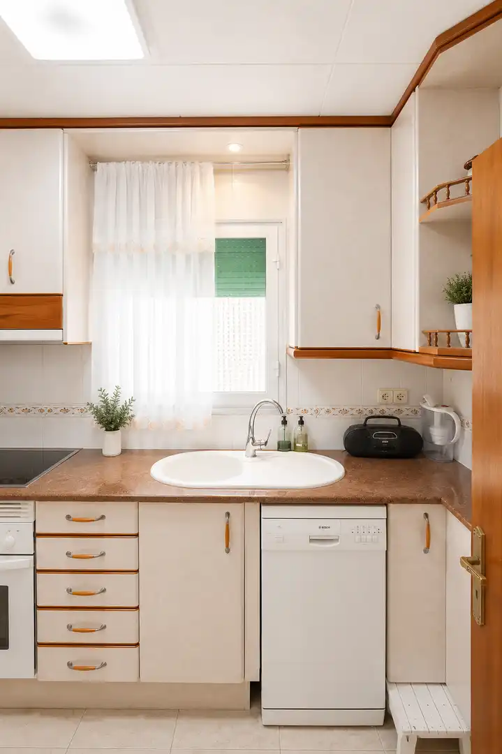 Kitchen of Flat for sale in Barcelona  with Heating and Balcony