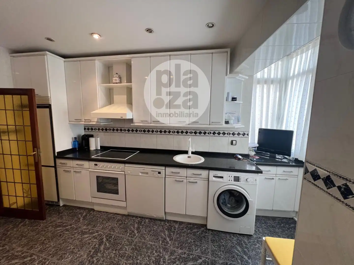 Kitchen of Flat for sale in Burgos  with Heating, Terrace and Storage room