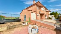 Exterior view of House or chalet for sale in Valdeavero  with Air Conditioner, Heating and Private garden