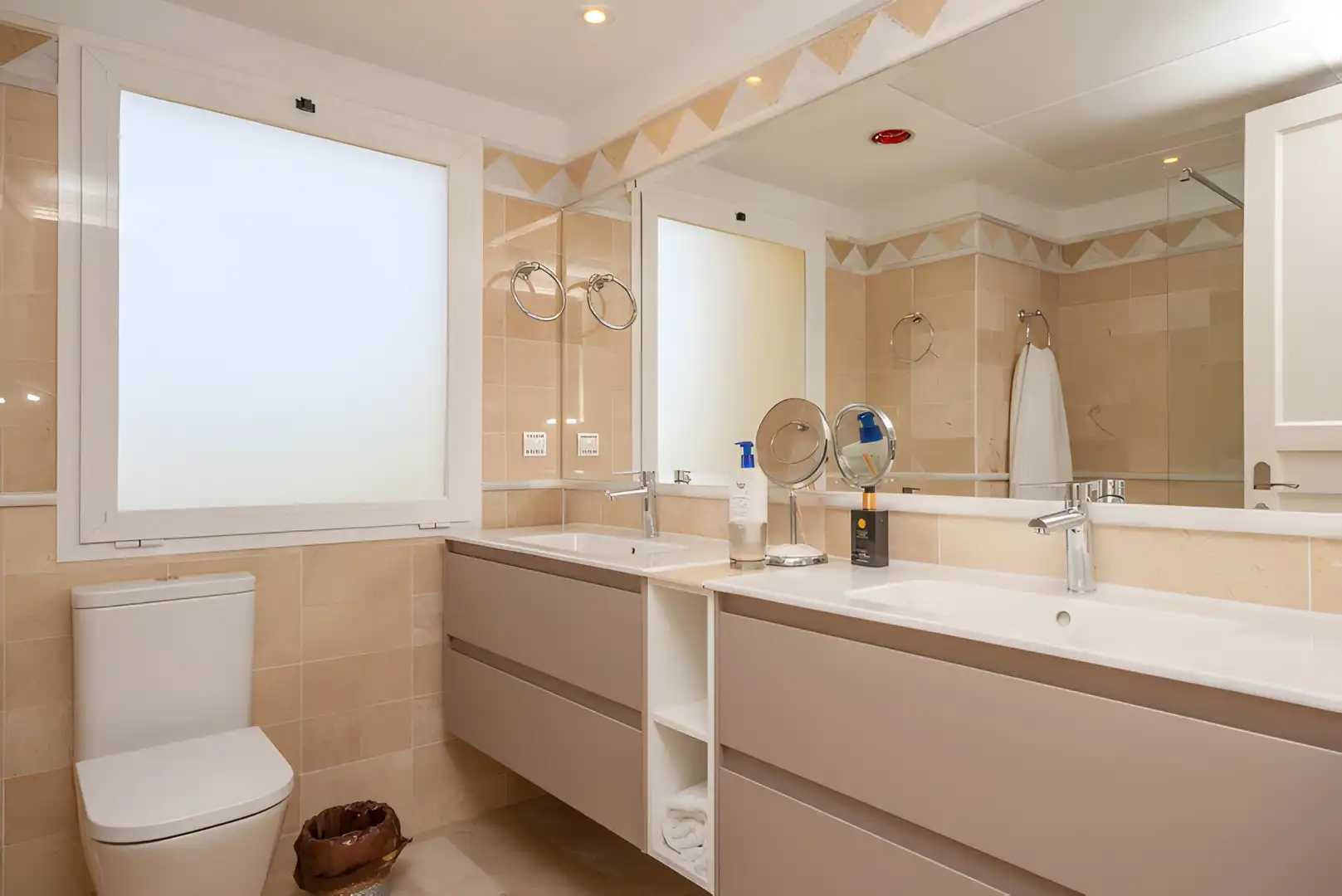 Apartment with pool for sale in Elviria - Cabopino, imagen 8