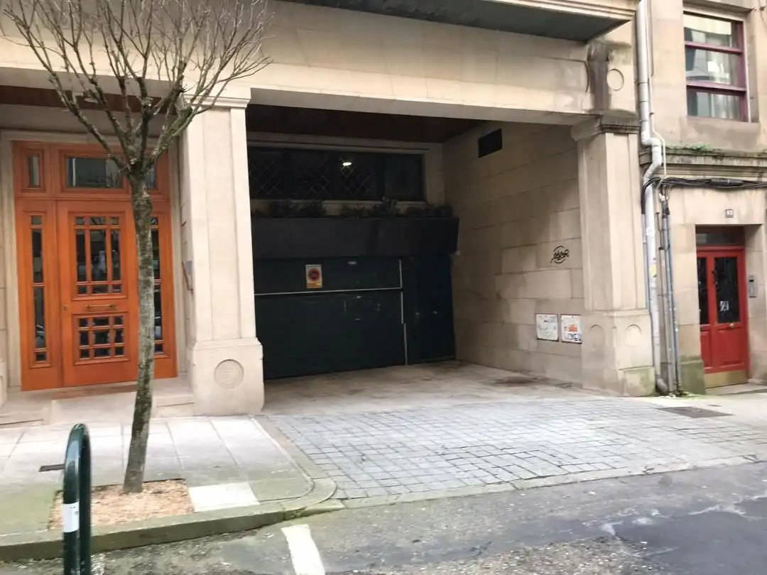 Parking of Garage for rent in Vigo   with Alarm