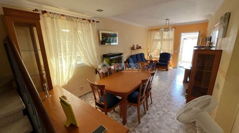 Foto 3 de Casa adosada en venta en Cruce de Arinaga, Agüimes