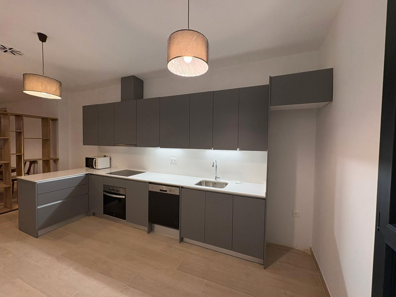 Cuina de Pis de lloguer en Riudoms amb Aire condicionat, Terrassa i Internet