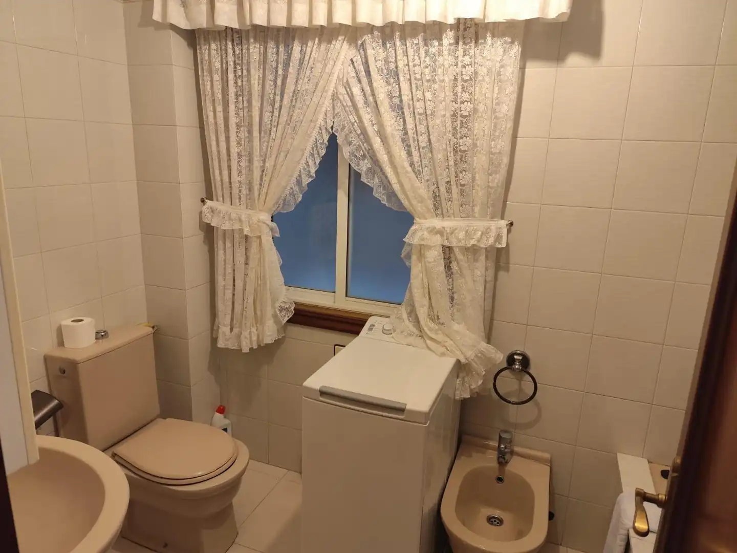 Bathroom of Flat for rent in Malpica de Bergantiños  with Heating, Terrace and Furnished