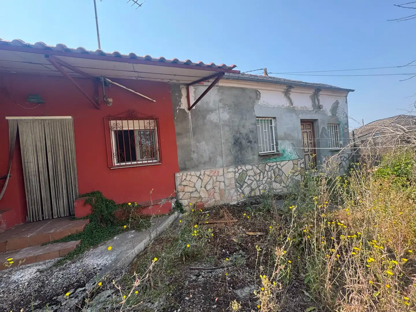 Vista exterior de Finca rústica en venda en Cabañas Raras amb Calefacció, Jardí privat i Moblat