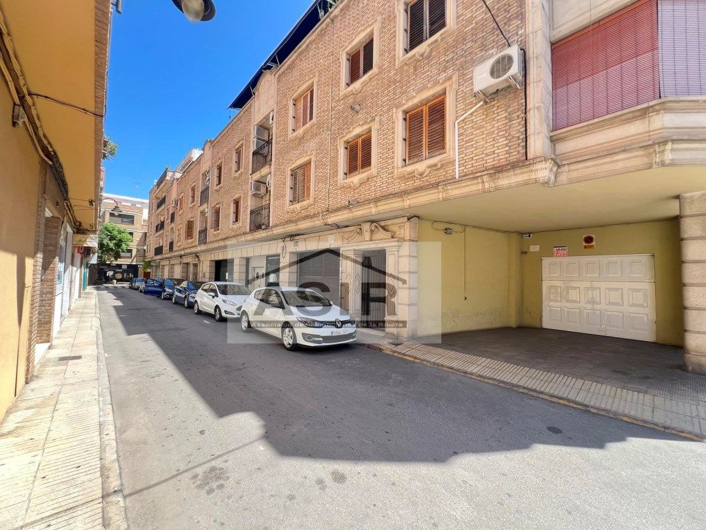 Exterior view of Garage for sale in Alzira