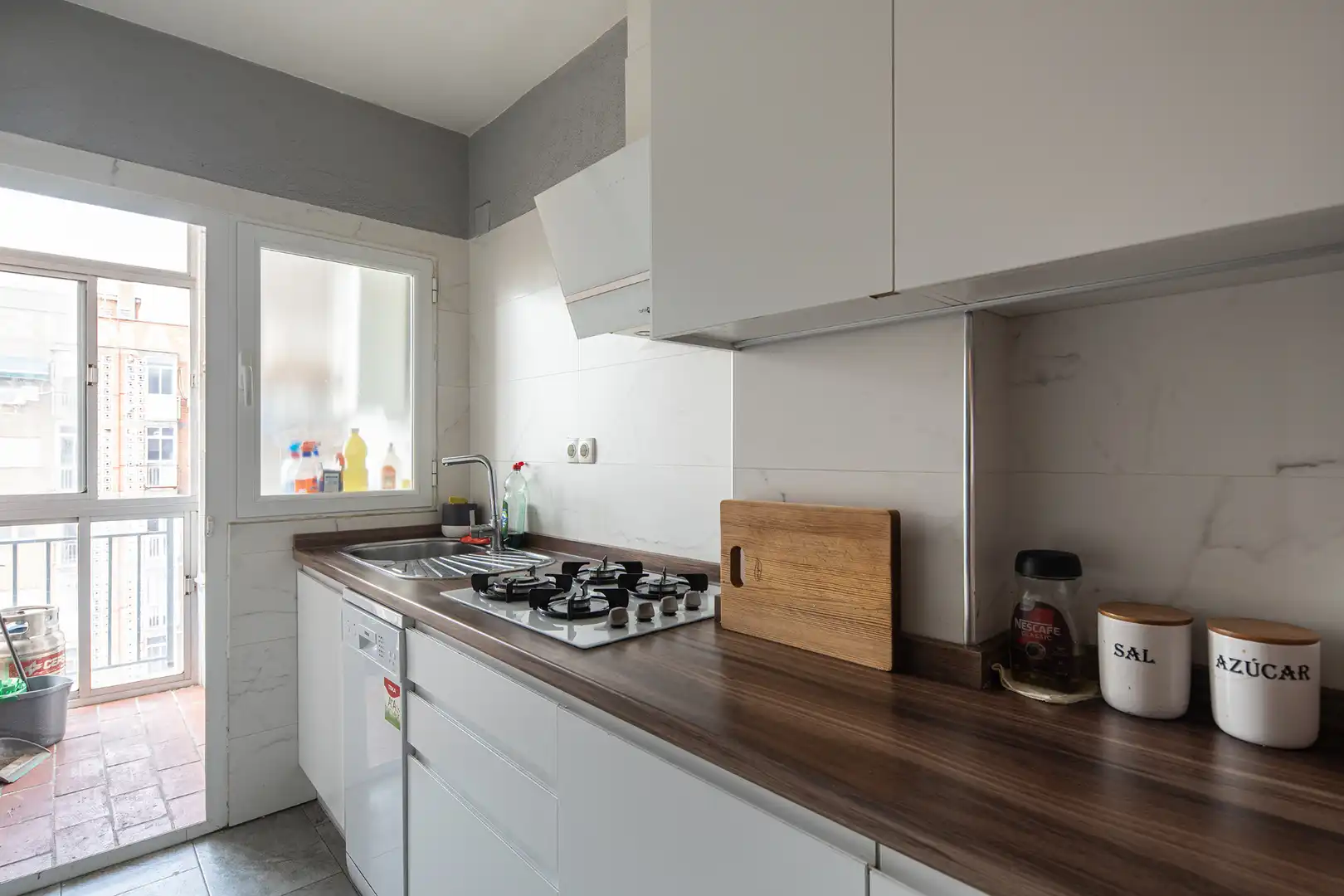 Kitchen of Flat for sale in Granada  with Air Conditioner, Parquet flooring and Terrace
