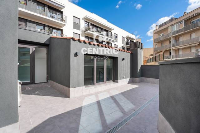 Casa adosada en Venta en Vallparadís - Antic Poble de Sant Pere