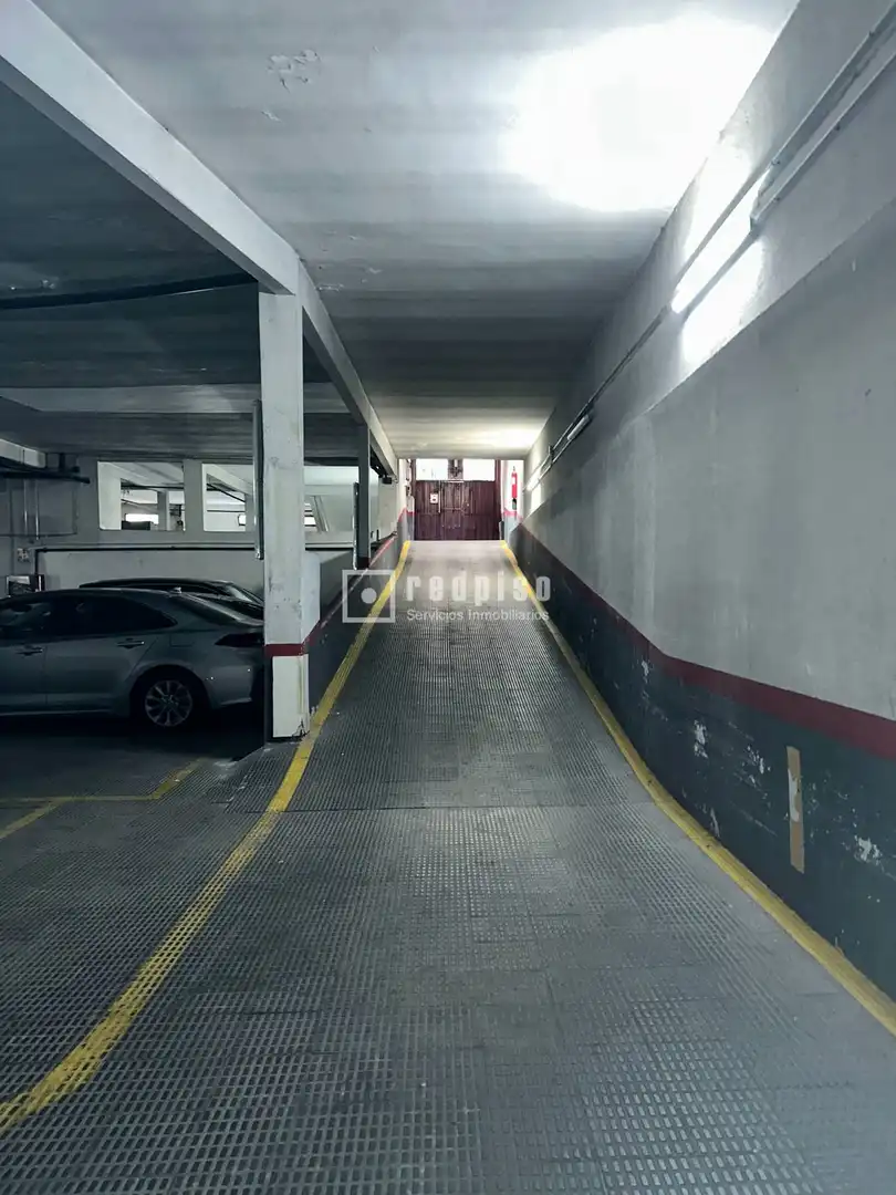 Aparcament de Garatge en venda en Madrid