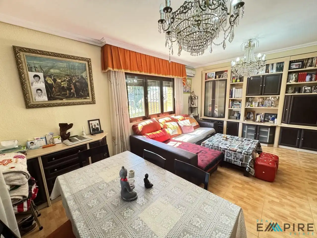 Sala d'estar de Casa o xalet en venda en Serranillos del Valle amb Aire condicionat, Calefacció i Jardí privat