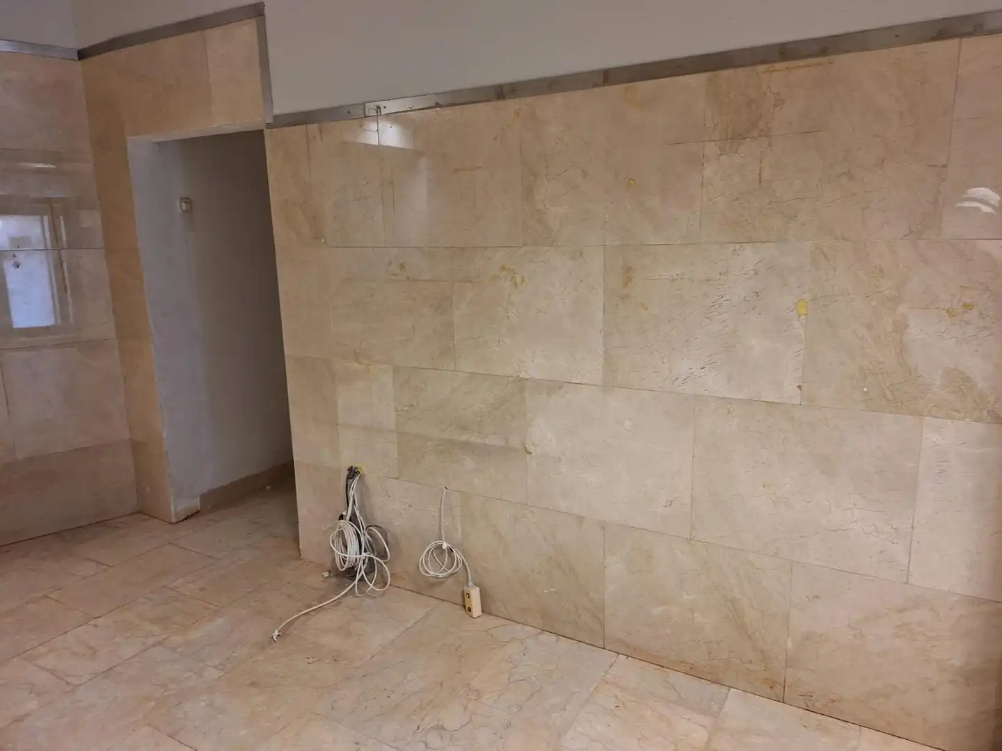 Bathroom of Commercial properties for rent in Motilla del Palancar  with Air Conditioner