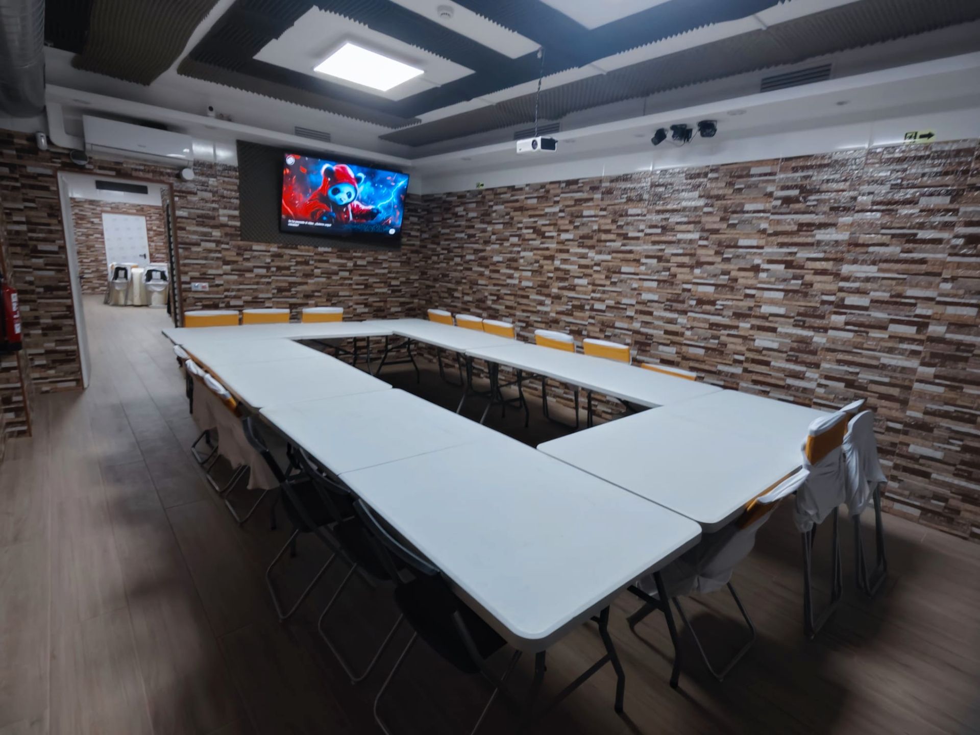 Premises for sale in  Barcelona Capital  with Air Conditioner, Heating and Furnished