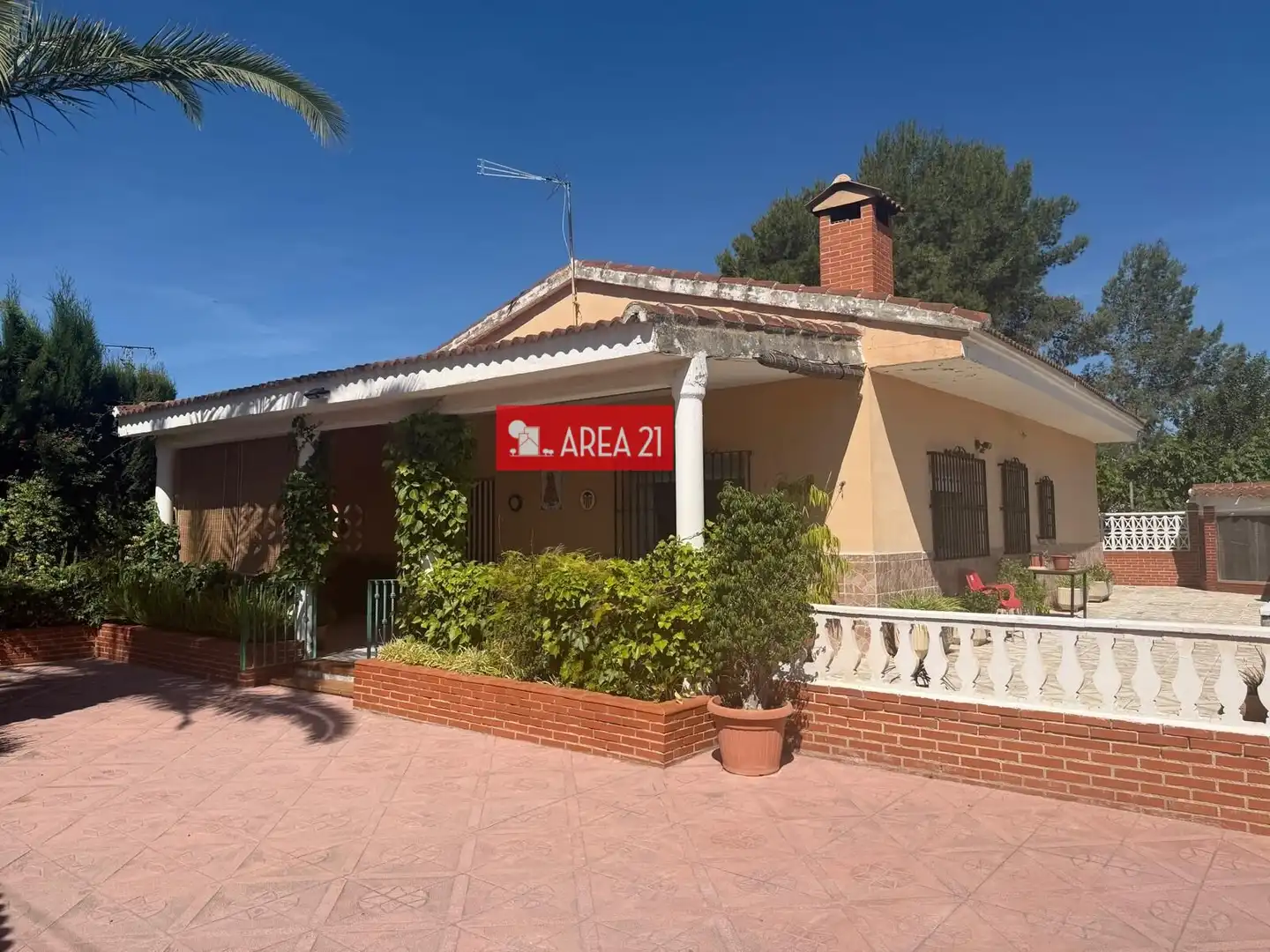 Vista exterior de Casa o chalet en venta en Llíria con Jardín privado, Terraza y Trastero