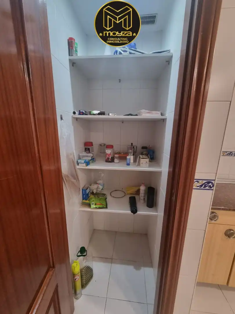 Cuina de Pis en venda en Jaén amb Traster
