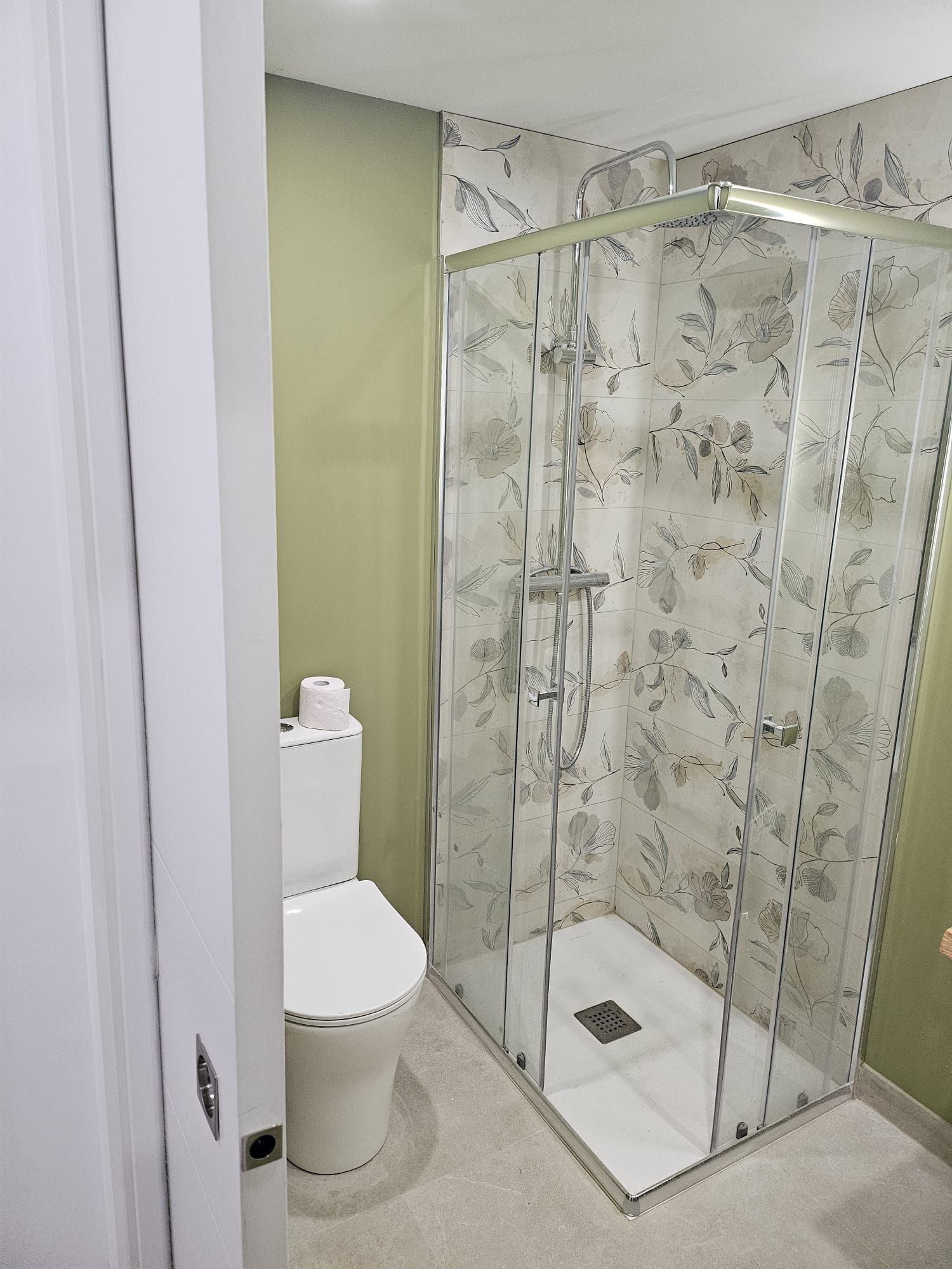 Bathroom of Flat for sale in Terrassa