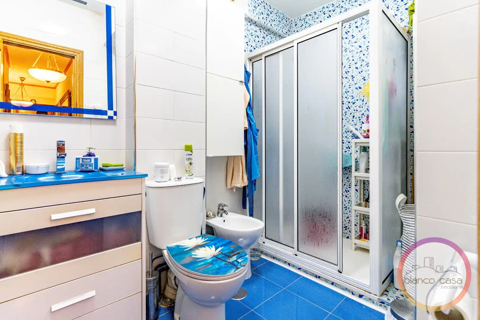 Baño de Piso en venta en A Coruña Capital  con Calefacción y Trastero
