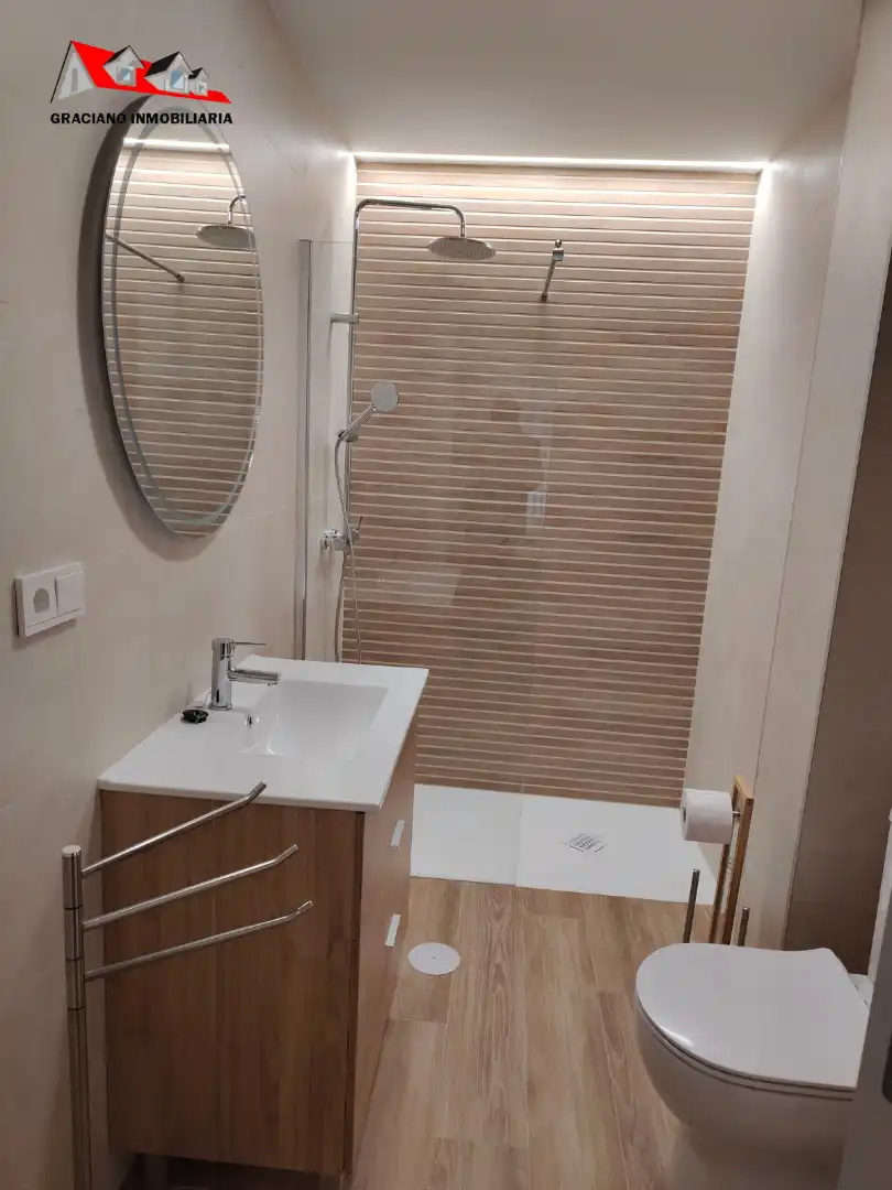 Badezimmer von Wohnung zur Miete in Albacete mit Klimaanlage, Heizung und Möbliert
